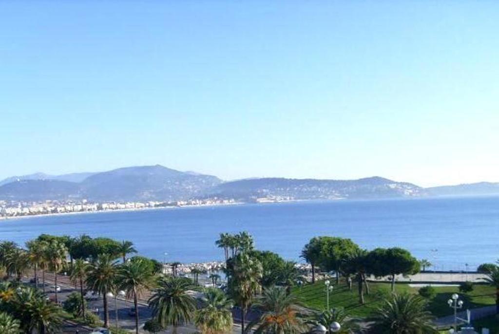 Le Riviera Plage Nizza Exterior foto